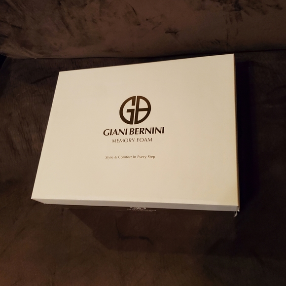 GIANI BERNINI Memory Foam Open Toe Booties
